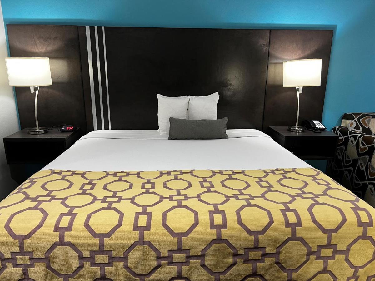 Baymont By Wyndham Bryan College Station Hotel Kültér fotó